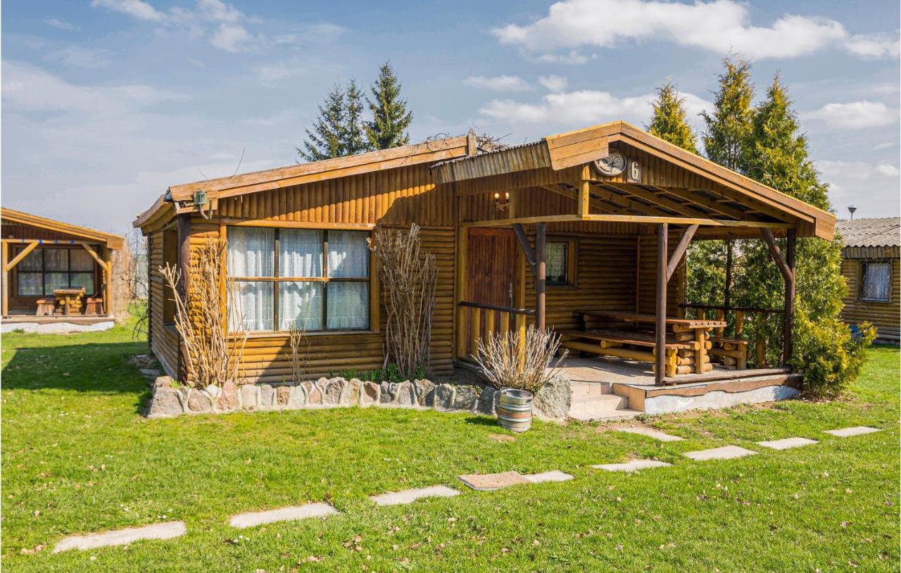 Amazing Home In Wilczeta With Kitchenette Esterno foto