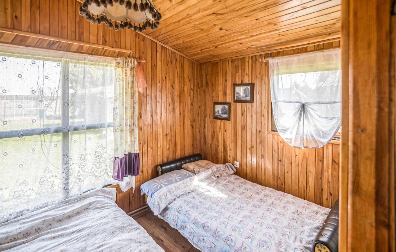 Amazing Home In Wilczeta With Kitchenette Esterno foto