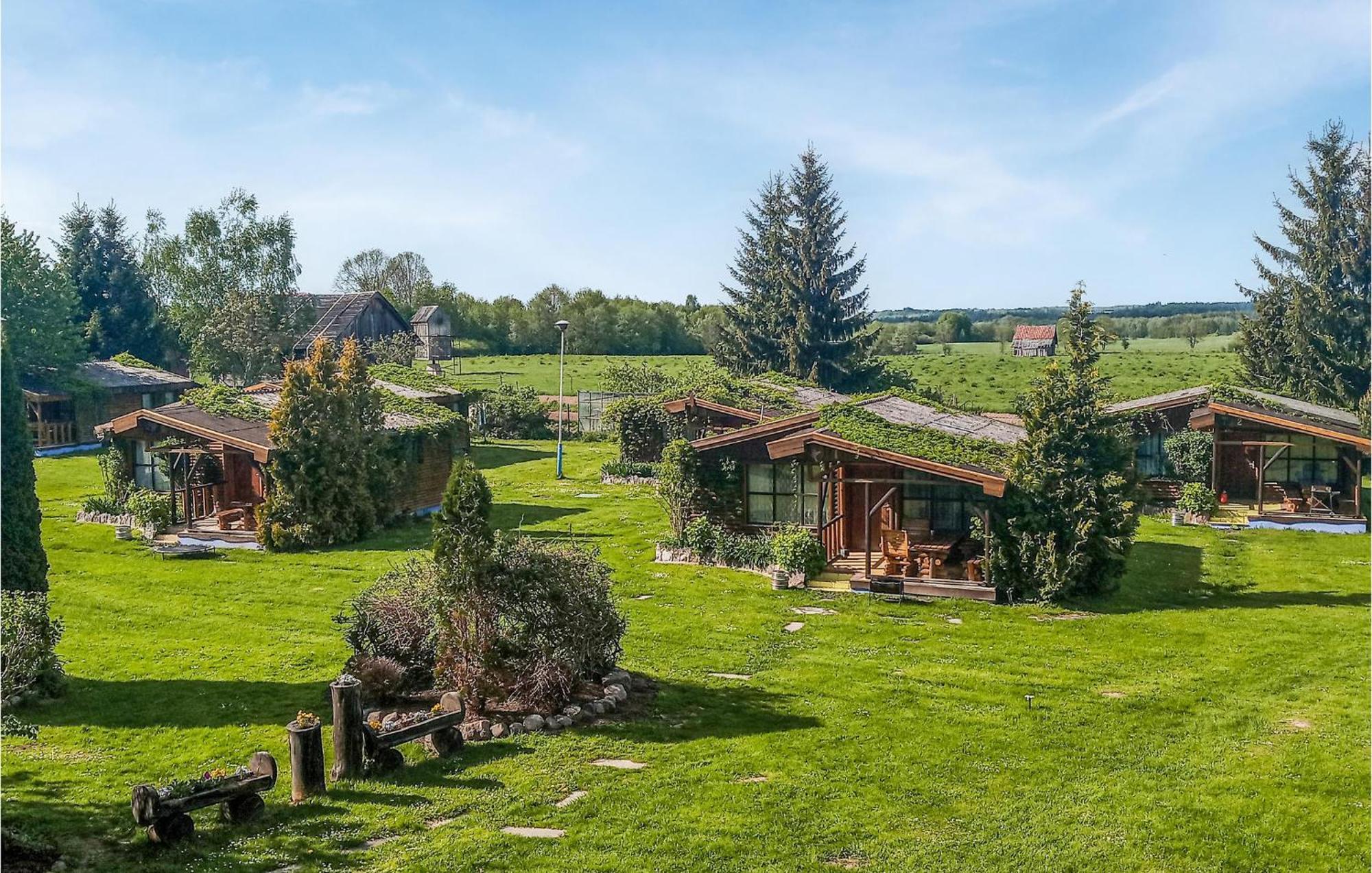 Amazing Home In Wilczeta With Kitchenette Esterno foto